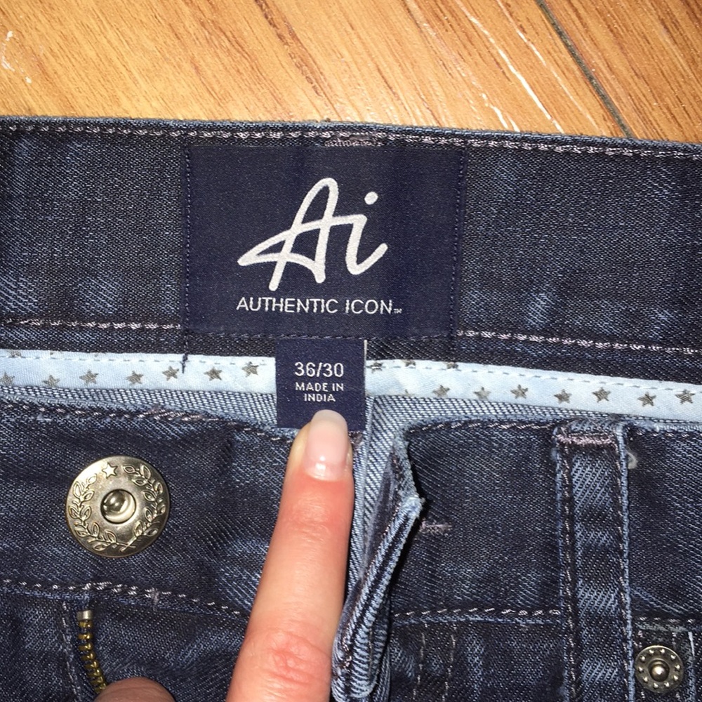 Authentic Icon Jeans - Picture 2 of 4